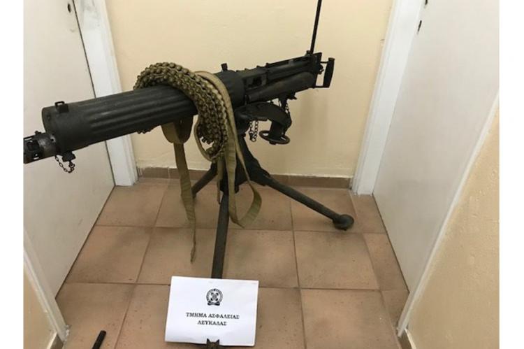 ΣΥΝΕΛΗΦΘΗ ΗΜΕΔΑΠΟΣ ΓΙΑ ΠΑΡΑΒΑΣΕΙΣ ΤΗΣ ΝΟΜΟΘΕΣΙΑΣ ΠΕΡΙ ΟΠΛΩΝ, ΑΡΧΑΙΟΤΗΤΩΝ, ΦΩΤΟΒΟΛΙΔΩΝ ΚΑΙ ΠΥΡΟΤΕΧΝΗΜΑΤΩΝ ΣΤΗ ΛΕΥΚΑΔΑ