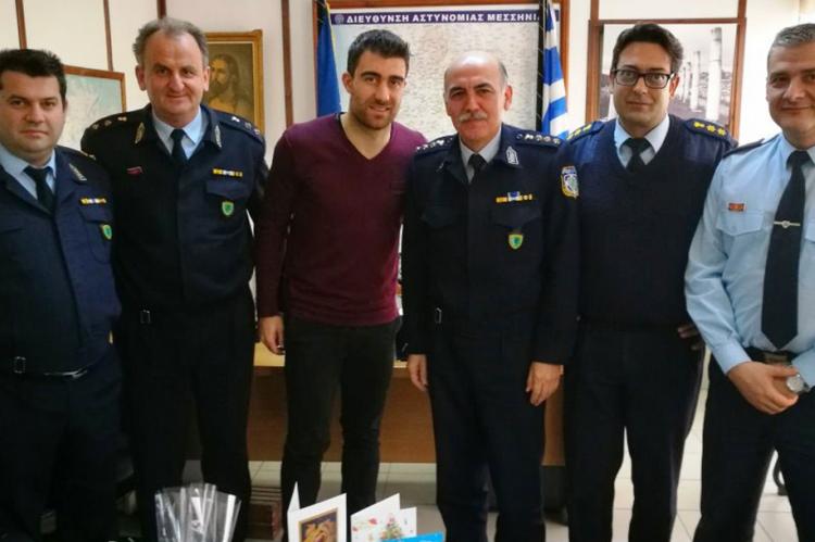Ενημερωτική δράση του Τμήματος Τροχαίας Κατερίνης «Ευχές για το νέο έτος 2018»