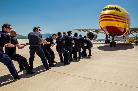 2ο Plane Pull για «ΤΟ ΧΑΜΟΓΕΛΟ ΤΟΥ ΠΑΙΔΙΟΥ»
