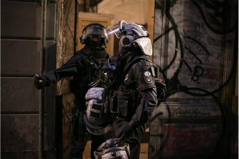 Η ΙΣΠΑΝΙΚΗ ΑΣΤΥΝΟΜΙΑ ΕΞΑΠΕΛΥΣΕ ΜΕΓΑΛΗΣ ΚΛΙΜΑΚΑΣ ΕΠΙΔΡΟΜΗ ΣΕ ΛΗΜΕΡΙΑ ΔΙΑΚΙΝΗΣΗΣ ΝΑΡΚΩΤΙΚΩΝ ΣΕ ΜΙΑ ΠΡΟΣΠΑΘΕΙΑ ΚΑΤΑΠΟΛΕΜΗΣΗΣ ΤΗΣ ΑΥΞΑΝΟΜΕΝΗΣ ΕΓΚΛΗΜΑΤΙΚΟΤΗΤΑΣ