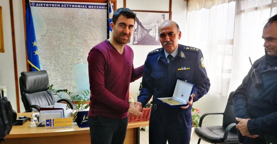 Ενημερωτική δράση του Τμήματος Τροχαίας Κατερίνης «Ευχές για το νέο έτος 2018»