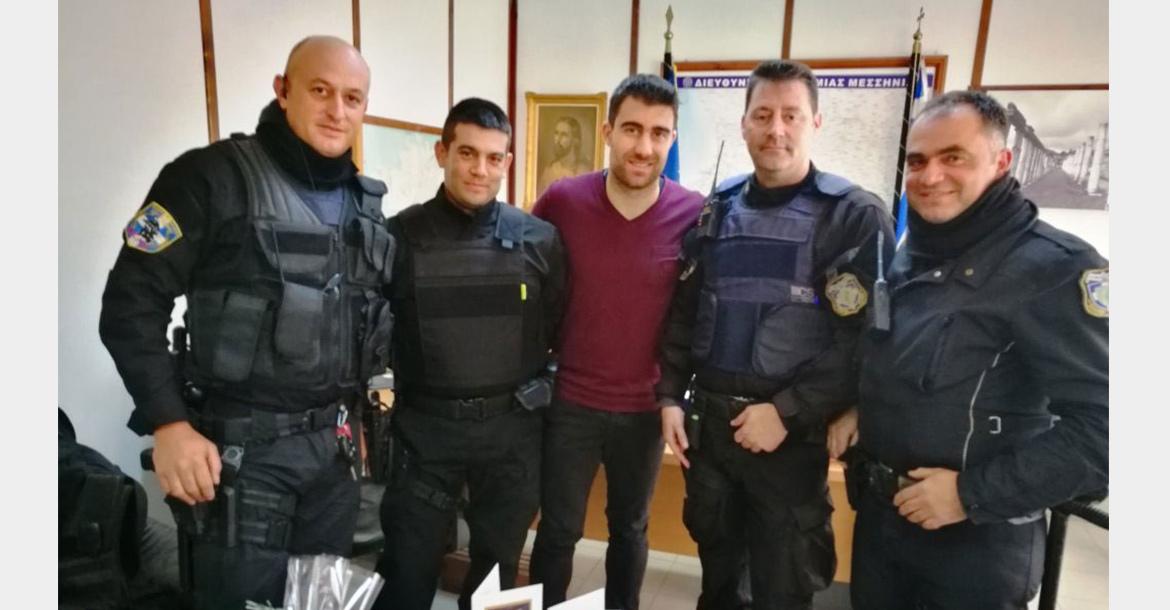 Ενημερωτική δράση του Τμήματος Τροχαίας Κατερίνης «Ευχές για το νέο έτος 2018»