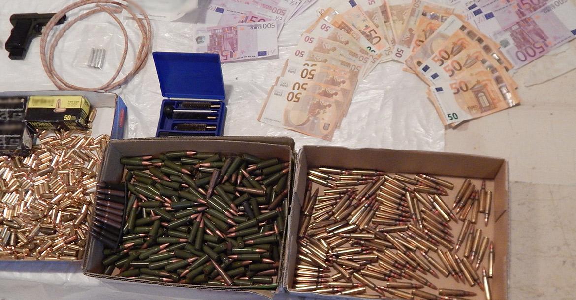 Συνελήφθη 32χρονος ο οποίος δραστηριοποιούνταν στην παράνομη εμπορία όπλων και πυρομαχικών